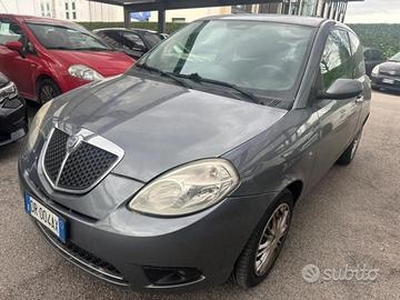 LANCIA Ypsilon 1.3 MJT 75 CV Argento