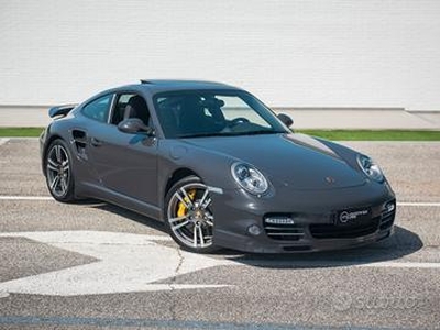 Porsche 911 Coupe 3.8 Turbo UNICA First Paint 111