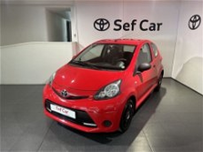 Toyota Aygo 1.0 12V VVT-i 3 porte Active Connect del 2013 usata a Milano