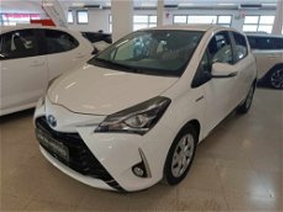 Toyota Yaris 1.5 Hybrid 5 porte Active del 2019 usata a Salerno