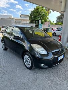 Toyota yaris 2010