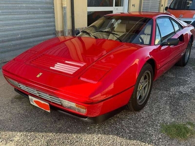 Usato 1986 Ferrari 328 3.2 Benzin 271 CV (100.000 €)