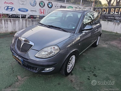 Usato 2007 Lancia Ypsilon 1.2 Benzin 60 CV (3.000 €)