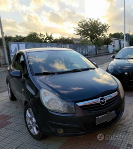 Usato 2007 Opel Corsa 1.2 Benzin 80 CV (2.500 €)