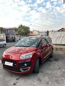 Usato 2009 Citroën C3 Picasso 1.6 Diesel 109 CV (3.999 €)