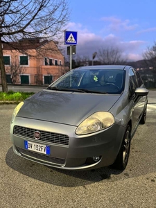 Usato 2009 Fiat Grande Punto 1.4 Benzin 95 CV (3.000 €)