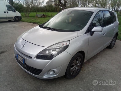 Usato 2009 Renault Grand Scénic III Diesel 130 CV (1.400 €)