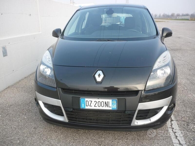 Usato 2010 Renault Scénic III 1.4 Benzin 130 CV (5.999 €)