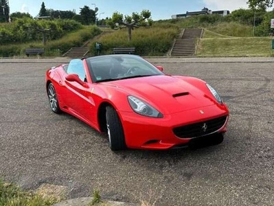 Usato 2013 Ferrari California 4.3 Benzin 489 CV (117.500 €)