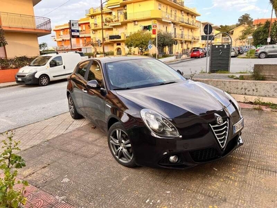 Usato 2014 Alfa Romeo Giulietta 1.6 Diesel 105 CV (8.800 €)