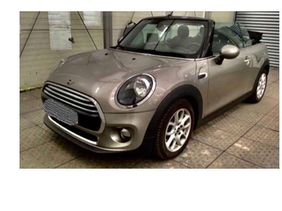 Usato 2018 Mini Cooper Cabriolet 1.5 Benzin 136 CV (25.400 €)