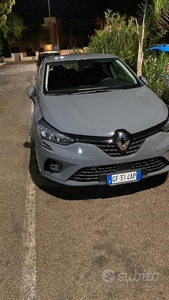 Usato 2021 Renault Clio V 1.6 Benzin 91 CV (16.000 €)