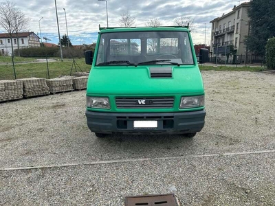 Venduto Iveco Daily 2.5 TD 35.10( LUN. - auto usate in vendita