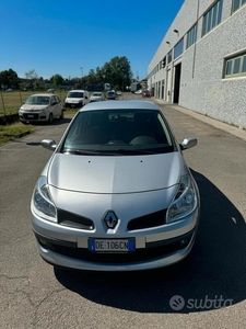 Venduto Renault Clio NEOPATENTATI - auto usate in vendita