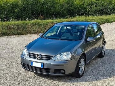 VOLKSWAGEN Golf 1.6 benzina - 2007