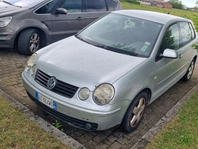 VOLKSWAGEN Polo