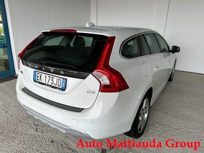 VOLVO V60 (2010) D3 Geartronic Kinetic