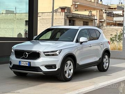 VOLVO XC40 D3 Geartronic Momentum Pro