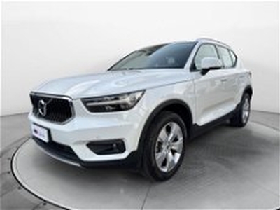 Volvo XC40 T2 Momentum Core del 2021 usata a Pistoia