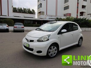 Toyota Aygo 1.0 12V VVT-i 5 porte Now Connect usato