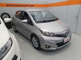 TOYOTA YARIS 1.0 5 porte Lounge NEOPATENTATI FINANZIABILE