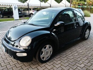 Volkswagen New Beetle 1.6 usato