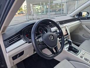 VOLKSWAGEN Passat Variant 1.6 TDI DSG Business BMT