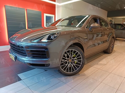 Porsche Cayenne 3.0 V6 E-Hybrid del 2020 usata a Serravalle Pistoiese