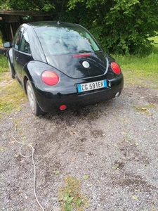Usato 2003 VW Beetle 1.6 Benzin 102 CV (2.500 €)