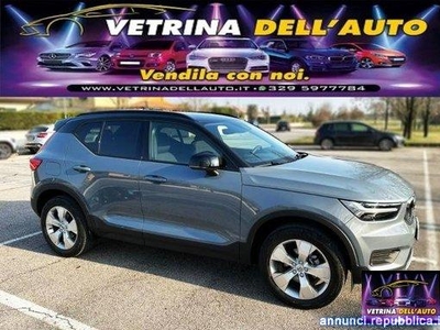 VOLVO - XC40 - T2 Momentum Pro