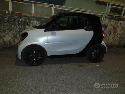 Usato 2016 Smart ForTwo Coupé Benzin (13.850 €)