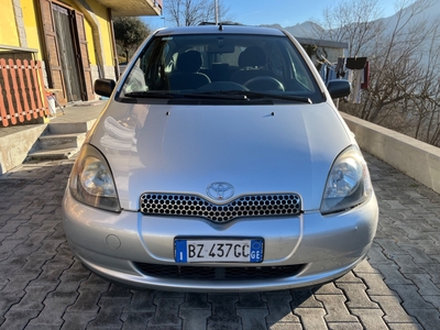 Toyota Yaris 16V cat 3 porte '03 usato