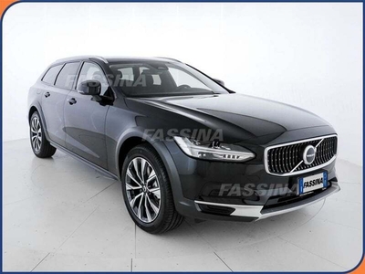 Volvo V90 Cross Country B4