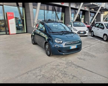 FIAT 500e 3+1 - 500e 3+1 42 kWh La Prima