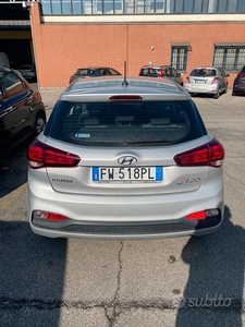 Hyundai I20 benzina anno 2019 77000km