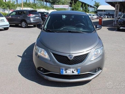 Lancia Ypsilon 1.2 69 CV 5 porte Gold