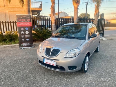 Lancia Ypsilon 1.3 MJT 75 CV