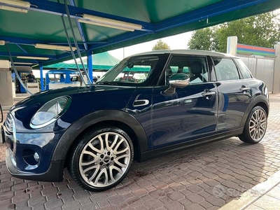 Mini cooper d 1.5 xl business 5 porte