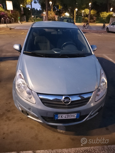 Opel Corsa unico proprietario