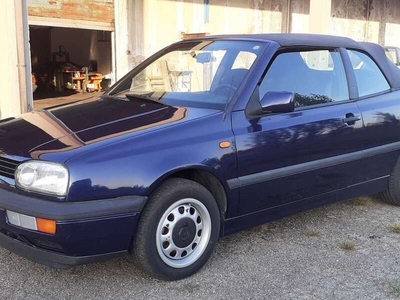 Usato 1998 VW Golf Cabriolet 1.6 Benzin 90 CV (5.000 €)