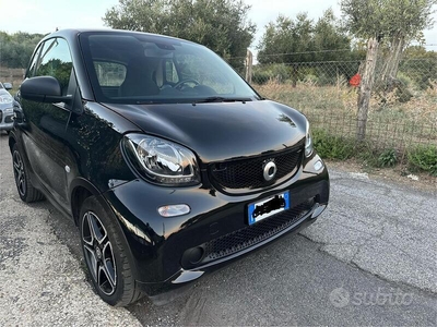 Usato 2016 Smart ForTwo Coupé 1.0 Benzin 61 CV (11.000 €)