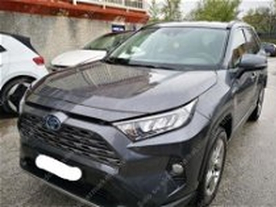 Toyota Rav4 vvt-ie h Active 2wd 218cv e-cvt del 2021 usata a Tricase