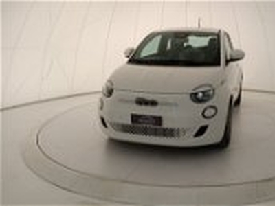 Fiat 500e 42 kWh La Prima del 2021 usata a Bari