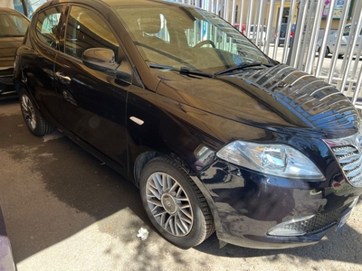 Lancia Ypsilon 1.2 69 CV 5 porte S&S Silver