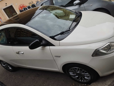 Lancia Ypsilon 1.2 69 CV