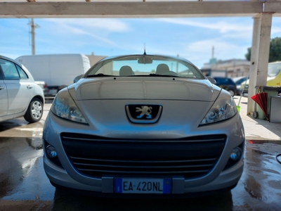 Peugeot 207 1.6 8V HDi 112CV CC Féline