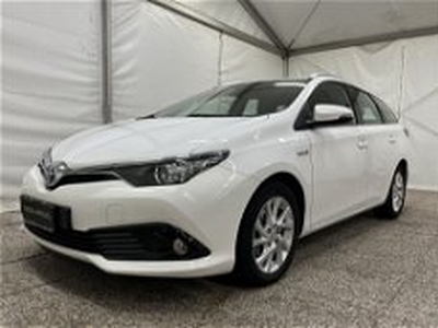 Toyota Auris Station Wagon 1.8 Hybrid Active del 2017 usata a Verano Brianza