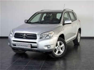 Toyota Rav4 2.2 D-4D 136 CV DPF Sol del 2007 usata a San Severo