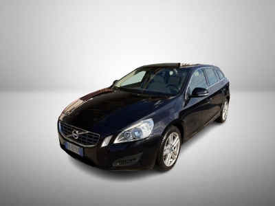 Volvo V60 D5