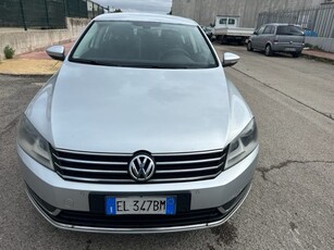 2012 VOLKSWAGEN Passat